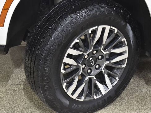 Used 2025 Chevrolet Tahoe Z71 w/ Z71 Off-Road Package image 11