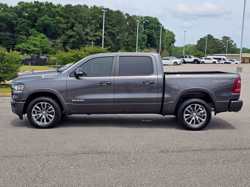 Used 2022 RAM 1500 Laramie w/ Sport Appearance Package AWD/4WD image 14