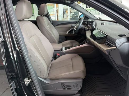 Used 2025 Audi Q5 Premium w/ Convenience Package AWD/4WD image 13