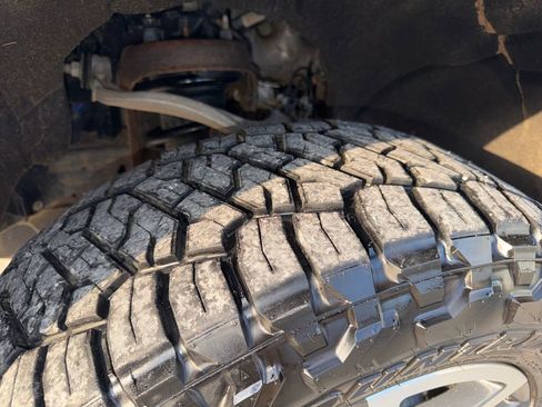 Used 2020 Chevrolet Silverado 1500 LT Trail Boss image 27