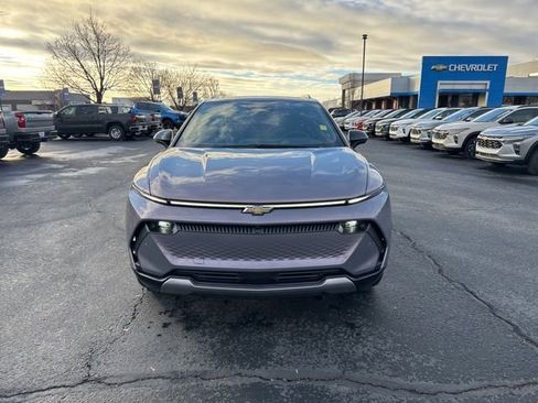 New 2026 Chevrolet Equinox EV LT w/ Active Safety Package 3 AWD/4WD image 2