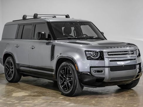 Used 2024 Land Rover Defender 130 Outbound image 6