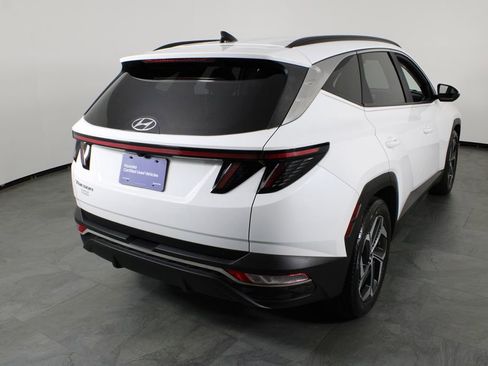 Certified 2024 Hyundai Tucson SEL w/ Convenience Package FWD image 16