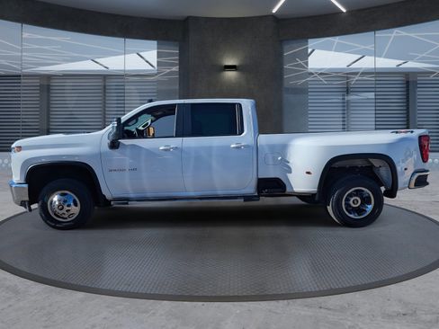 Used 2023 Chevrolet Silverado 3500 LT w/ Convenience Package image 3