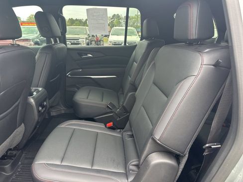 Used 2025 Chevrolet Traverse Z71 w/ Driver Confidence Package AWD/4WD image 22