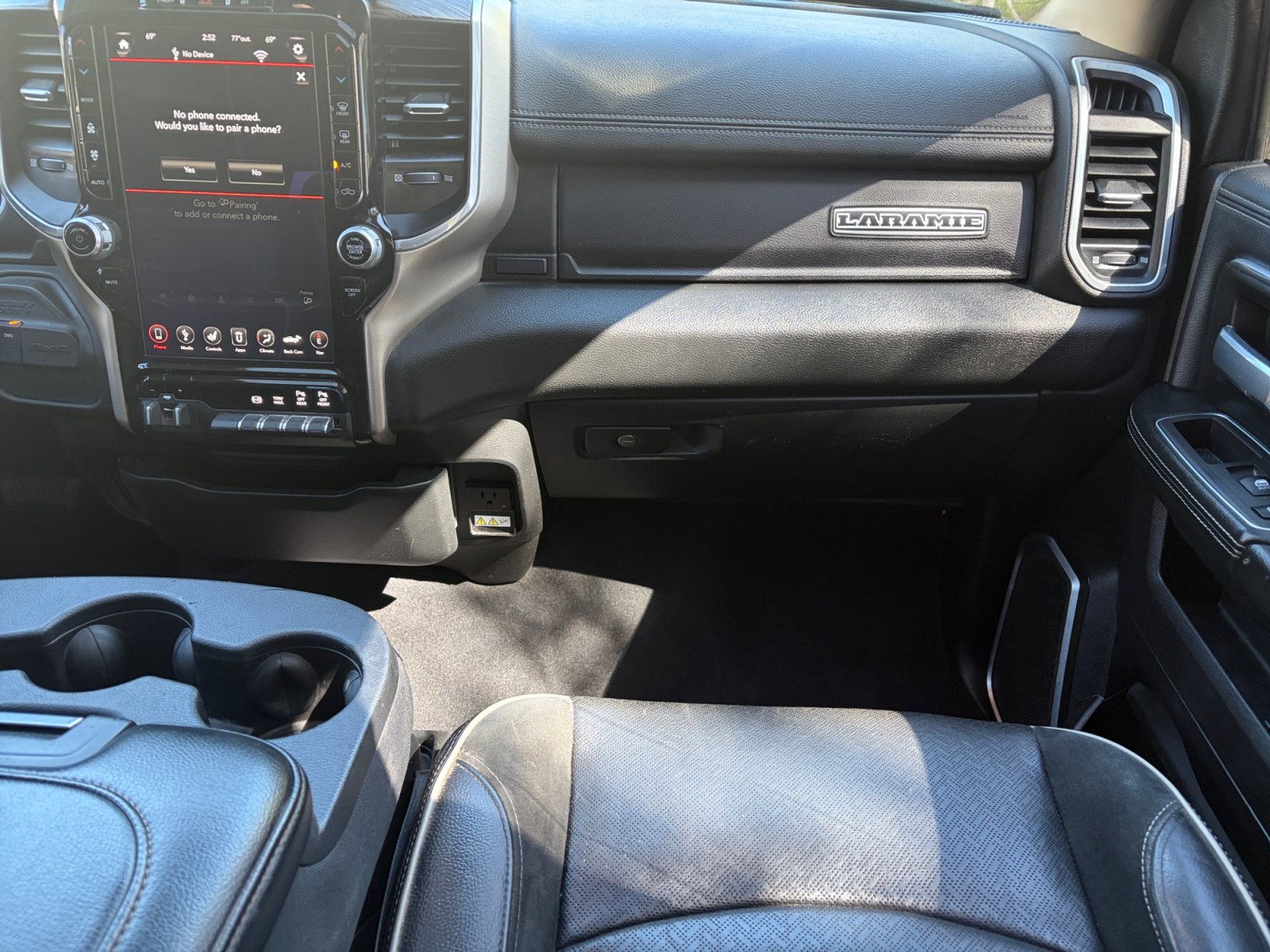 Used 2021 RAM 3500 Laramie w/ Safety Group AWD/4WD image 23