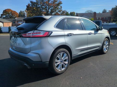 Used 2022 Ford Edge Titanium image 4