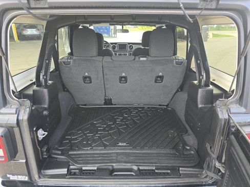 Used 2021 Jeep Wrangler Unlimited Sport AWD/4WD image 17
