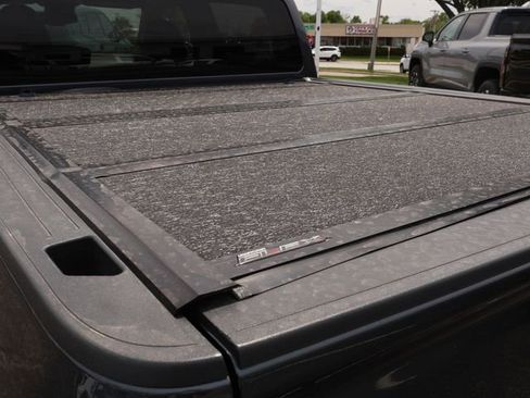 Used 2015 GMC Canyon SLT w/ LPO, Gearon Divider Package RWD image 9