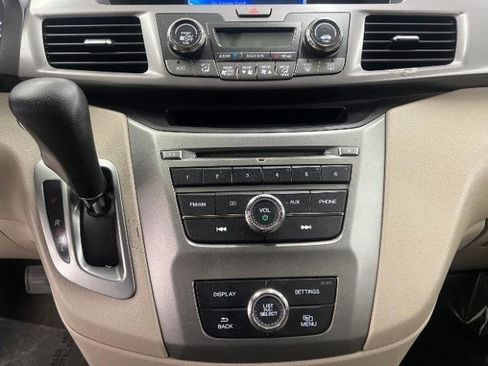 Used 2014 Honda Odyssey LX image 15