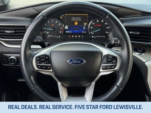 Used 2022 Ford Explorer XLT w/ Equipment Group 202A image 11