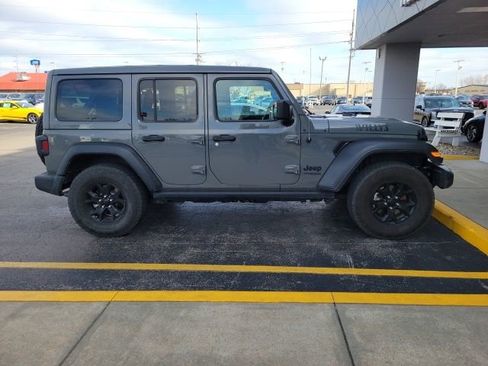 Used 2022 Jeep Wrangler Unlimited Willys image 5
