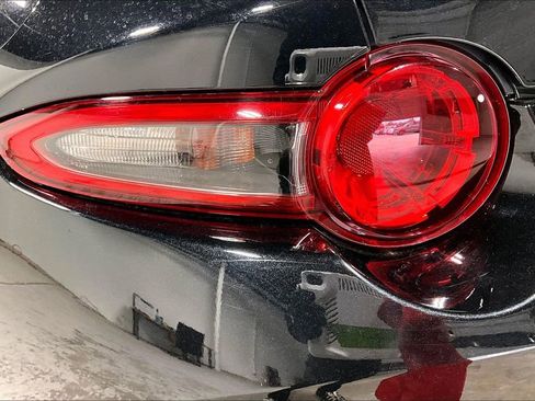 Used 2018 MAZDA MX-5 Miata Grand Touring image 34
