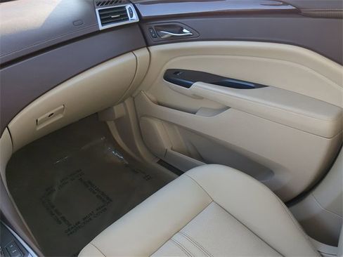 Used 2015 Cadillac SRX Luxury w/ Driver Awareness Package image 17