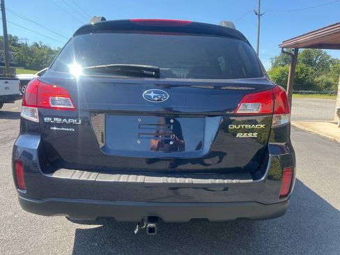 Used 2012 Subaru Outback 2.5i Premium AWD/4WD image 7