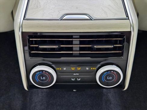 Used 2023 Land Rover Range Rover SV image 18