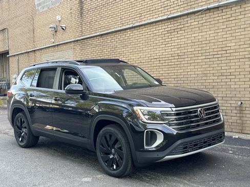 New 2026 Volkswagen Atlas SE AWD/4WD image 2
