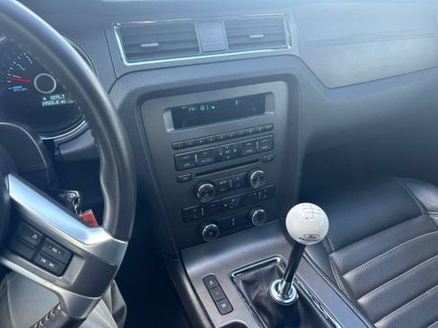 Used 2014 Ford Mustang GT RWD image 10