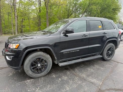 Used 2019 Jeep Grand Cherokee Laredo w/ Security & Convenience Group AWD/4WD image 7