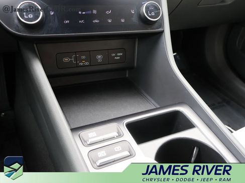 Used 2025 Hyundai Sonata SEL FWD image 37