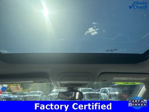 Certified 2022 GMC Acadia SLT image 17