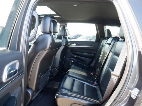 Used 2019 Jeep Grand Cherokee Limited w/ Trailer Tow Group IV image 34