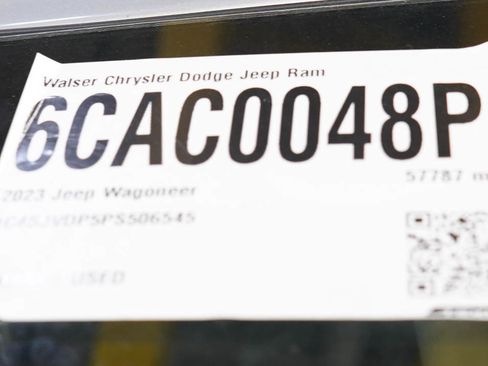 Used 2023 Jeep Wagoneer Series III w/ Premium Group I AWD/4WD image 31