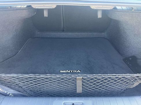 Used 2022 Nissan Sentra SR w/ Electronics Package FWD image 10