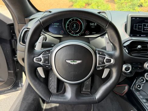 Used 2020 Aston Martin V8 Vantage Coupe RWD image 11