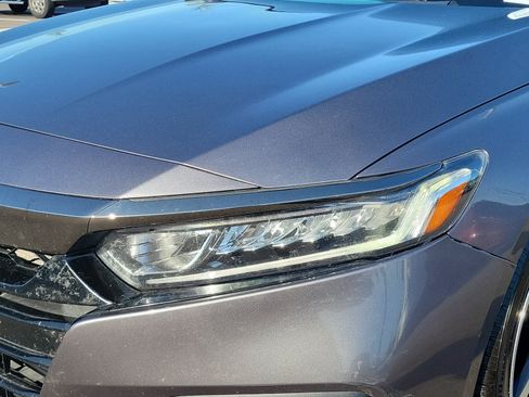 Used 2018 Honda Accord Sport image 10
