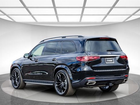 New 2026 Mercedes-Benz GLS 580 4MATIC image 2