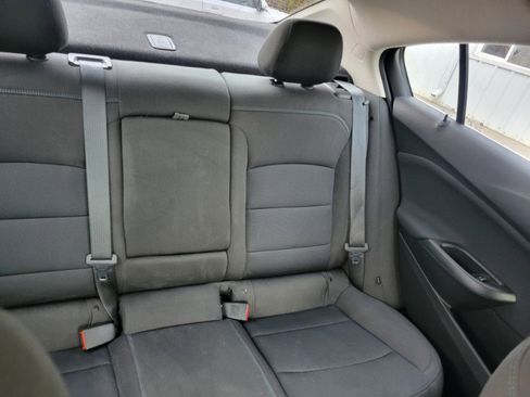 Used 2018 Chevrolet Cruze LT w/ Convenience Package image 26