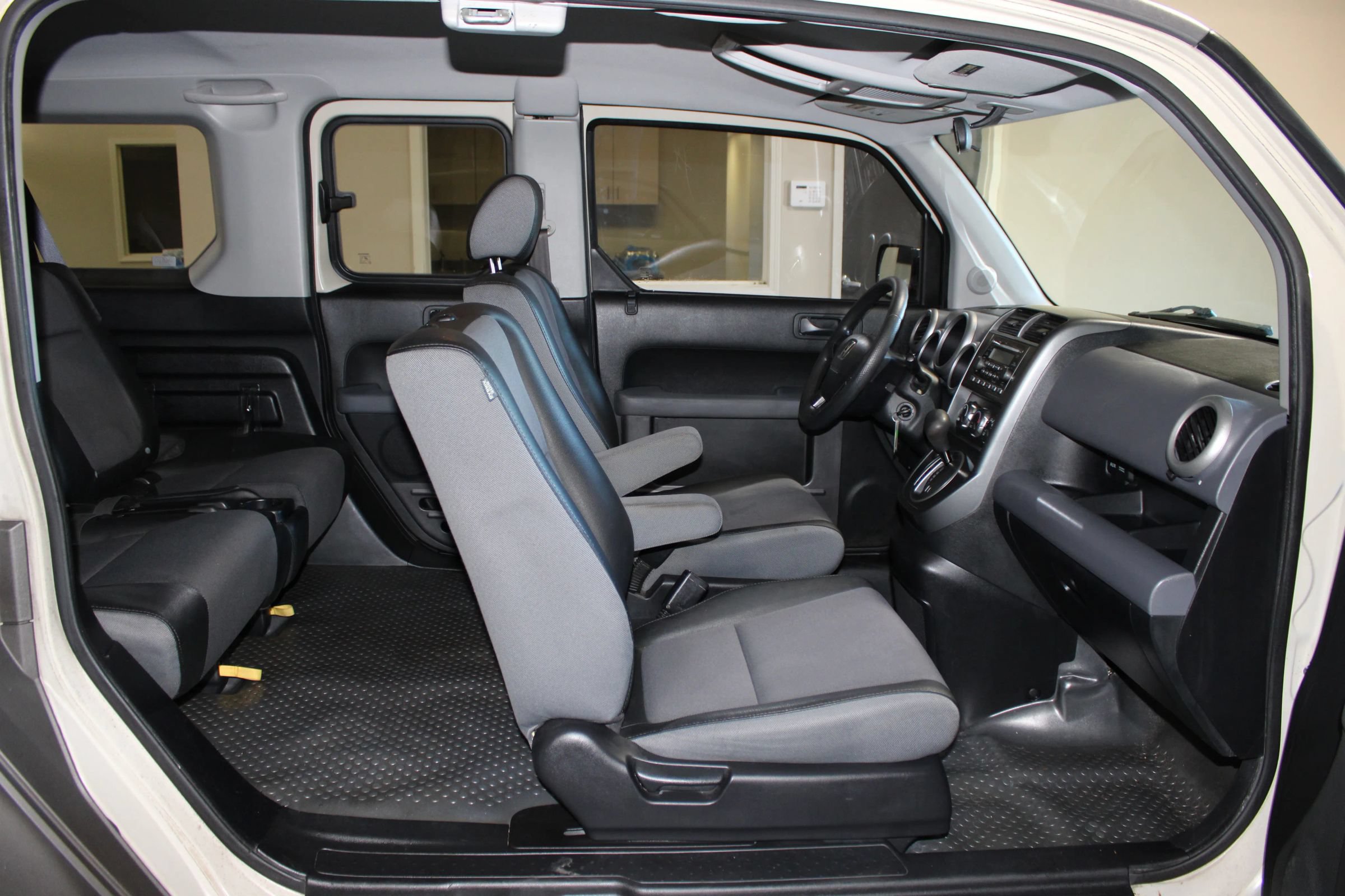 Used 2005 Honda Element EX image 28