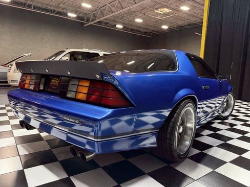 Used 1989 Chevrolet Camaro IROC-Z image 19