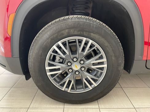 New 2026 Chevrolet Traverse LT w/ LPO, Floor Liner Package AWD/4WD image 7