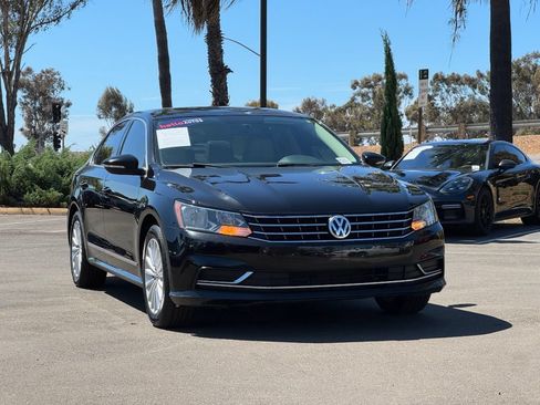 Used 2016 Volkswagen Passat 1.8T SE FWD image 3