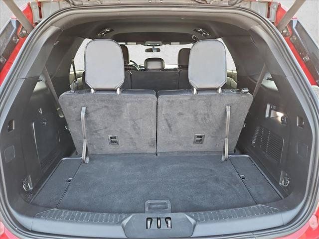 Used 2020 Ford Explorer XLT w/ Equipment Group 202A RWD image 6