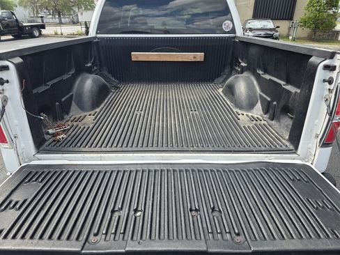 Used 2010 Ford F150 XLT RWD image 5