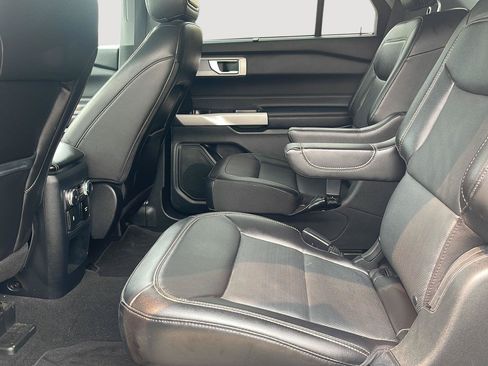 Used 2021 Ford Explorer Limited w/ Hybrid Equipment Group 310A AWD/4WD image 16