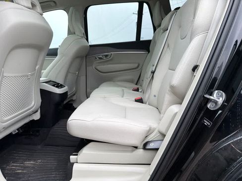 Used 2024 Volvo XC90 B6 Plus w/ Protection Package Premier AWD/4WD image 16
