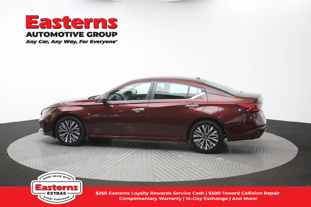 Used 2024 Nissan Altima 2.5 SV FWD image 64