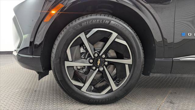 Used 2025 Chevrolet Equinox EV LT FWD image 29