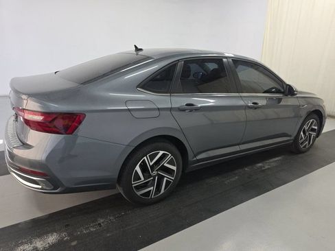 Used 2024 Volkswagen Jetta SEL FWD image 3