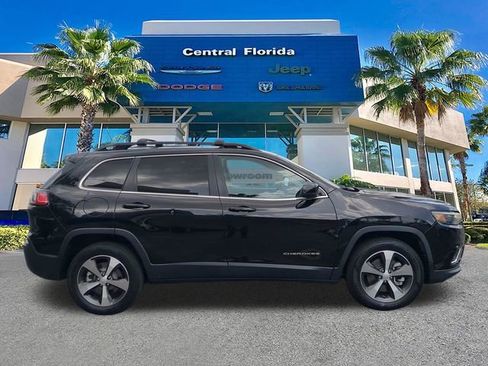 Used 2022 Jeep Cherokee Limited AWD/4WD image 4