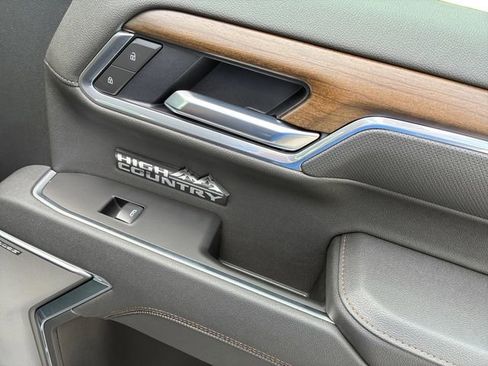 New 2026 Chevrolet Silverado 1500 High Country AWD/4WD image 14