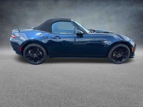 Used 2025 MAZDA MX-5 Miata Club w/ Weather Package RWD image 18