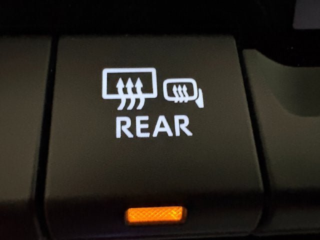 Used 2025 Toyota Camry SE FWD image 17
