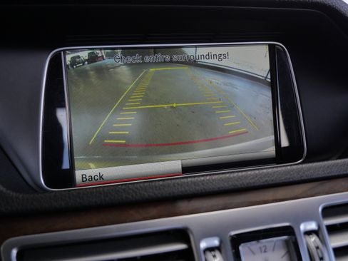 Used 2014 Mercedes-Benz E 350 4MATIC Sedan image 28