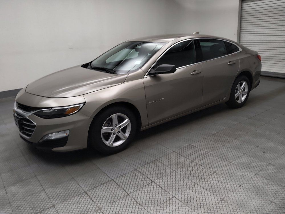 Used 2024 Chevrolet Malibu LT FWD image 2