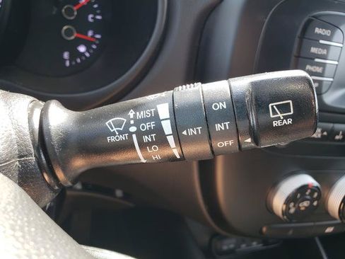 Used 2016 Kia Soul FWD image 26